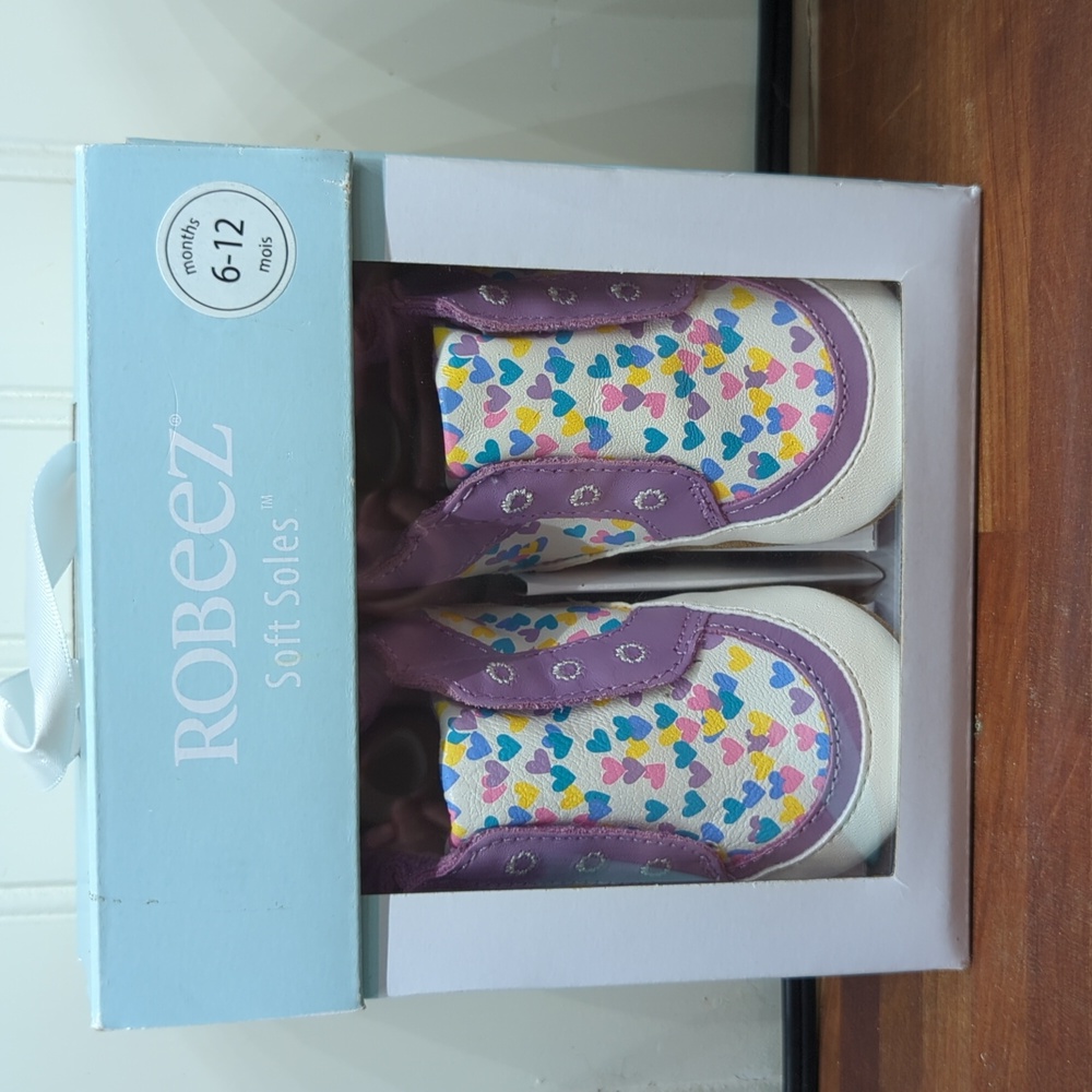 Robeez Girls soft sole shoes 6-12 months